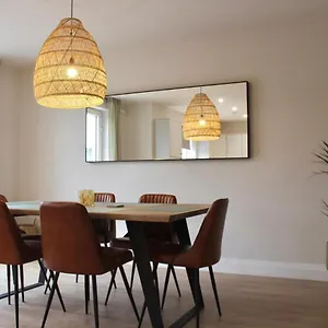 Сasa de vacaciones West Townhouse