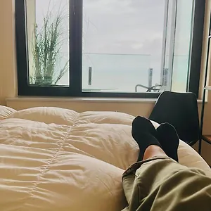 https://middelkerke-volledig-gerenoveerd-appartement-met-zeezicht.bruges-hotels.info